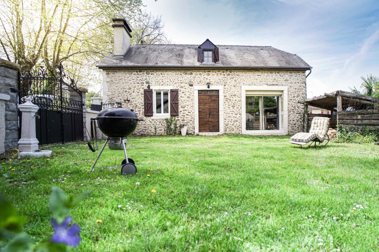 Maison de charme à proximité de Pau - 3 chambres - 6 p - Jardin Sendets  Extérieur photo